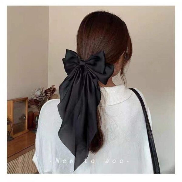 Long Tail Bows Clip