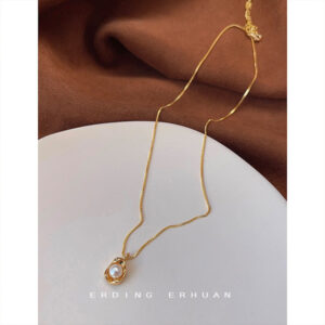 gold plated broad bean freshwater pearl necklace